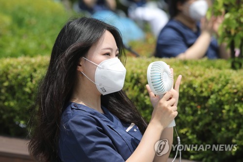 낮 최고 35도 남부지방 더위 계속…경북내륙엔 오후 중 소나기