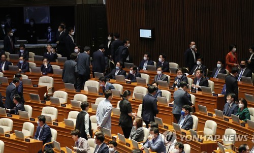 53년만의 기록…제1야당 불참 속 국회의장 선출(종합2보)