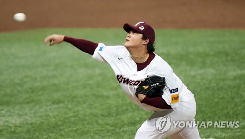 '전설 앞에서 세이브' 조상우 "오승환 선배 보면서 배울 것"