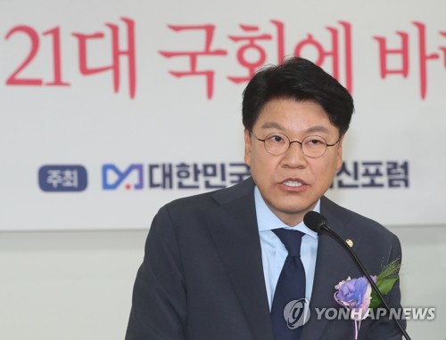 사수 결의 하루 만에…법사위 주고 산자위 받자는 장제원