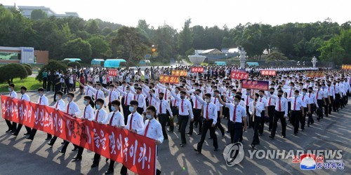 북한 "대남 삐라 살포준비 본격 추진…삐라 인쇄 중"