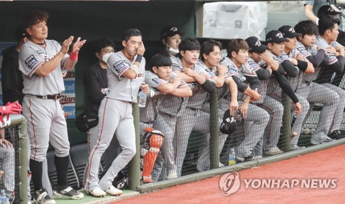 탈출구 안 보이는 한화, 16연패 늪으로…역대 최다연패 공동 3위