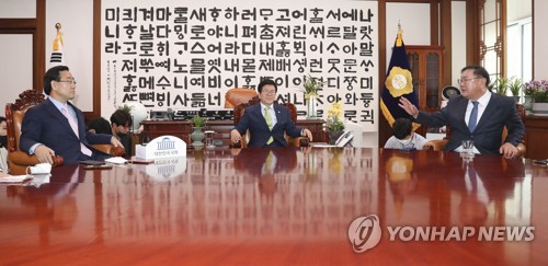 박의장, 여야에 '상임위원장 선거' 의사일정 통보