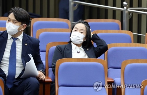 윤미향법·금태섭법…통합 '저격법' 발의 릴레이