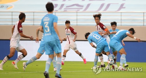 대구, 서울 6-0 대파 '대팍대첩'…김대원 멀티골·데얀 비수골