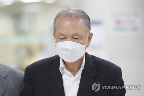 김기춘, 화이트리스트 환송심 징역 4년 구형…金 "선처 바란다"(종합)