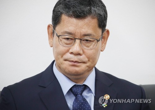 김연철 통일장관 "남북관계 악화 책임지고 물러난다"(종합2보)
