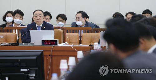 "중기 급여담당자들, 가산세 '폭탄' 예고에 무더기 실직위기"