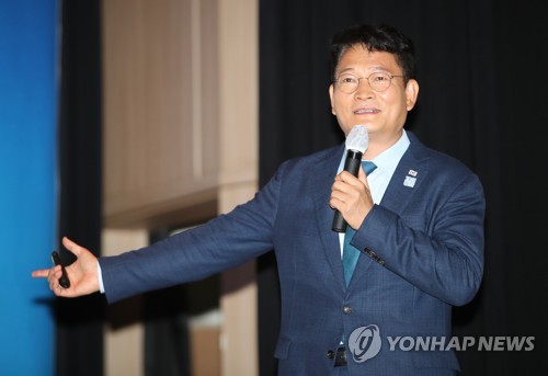 송영길 "유엔 측에 대북제재 일부 완화 요청할 것"