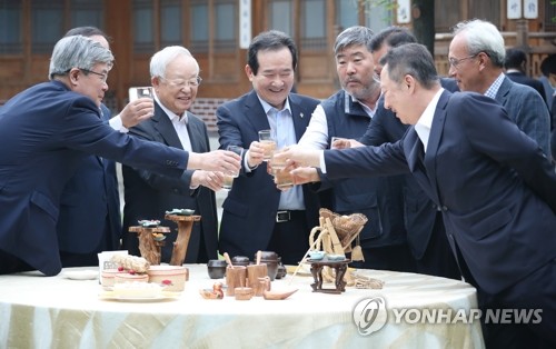 노사정 대표자들, 이달 중 합의 위해 속도내기로(종합)