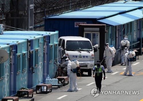 [고침] 사회(부산항 검역 확진 이미 5차례…"위험 평가·…)