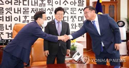 주호영'후반기 법사위' 요구…박의장'후반기 집권당 몫'제안