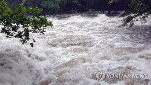 초여름 비 폭탄…강릉·속초 6월 하루 최다 강수량 기록