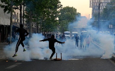 미국 이어 프랑스에서도 '과거 인종차별 항의집회' 격화