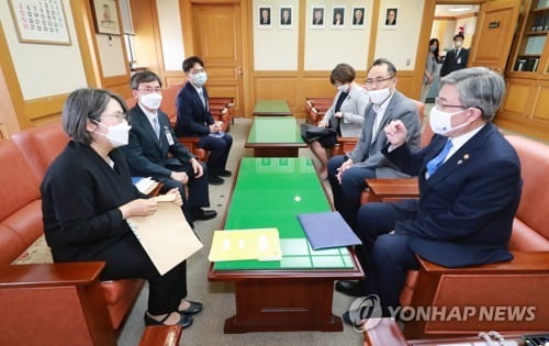 이재갑 노동 "노동자 사망사고는 '기업 범죄'…처벌 강화해야"