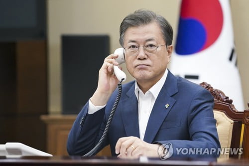 문대통령 "의료물품 협력"…스페인국왕 "韓대응력 세계서 회자"