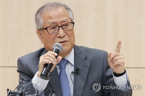 정세현 "중단된 남북 통신, 정세 바뀌면 살아날 것"