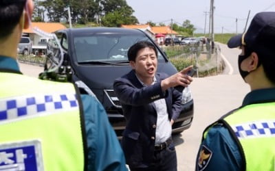 정부, 대북전단 단체 고발 초강수…교류협력법 적용은 '논란'