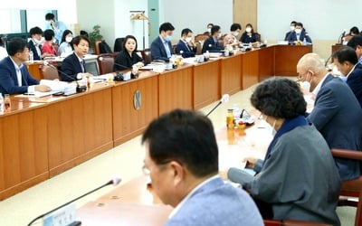 내년도 건강보험료율 결정 연기…요양급여비는 1.99%↑