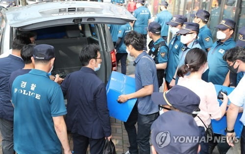 '대북전단' 박상학 관련 단체 압수수색…"자금원도 철저히 수사"