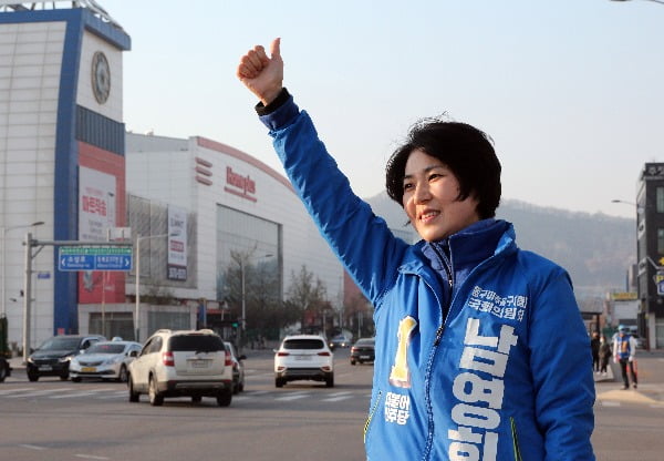 前 청 행정관 "조국‧한명숙‧윤미향 논란은 모두 언론 탓"