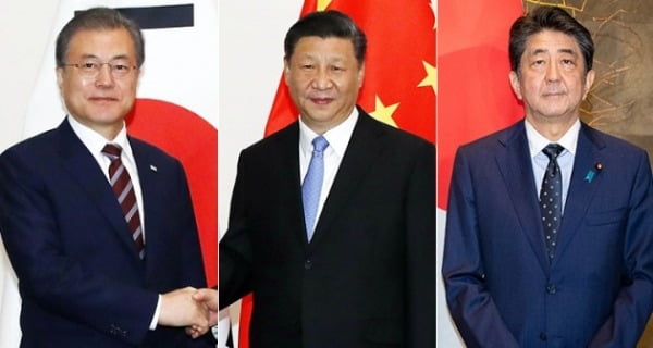 (왼쪽부터) 문재인 대통령, 시진핑 중국 국가주석, 아베 신조 일본 총리/사진=연합뉴스