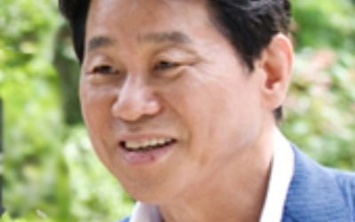 박준영 시인 "詩 쓰면서 고통과 갈증 해소…정신적 목마름 풀어내"