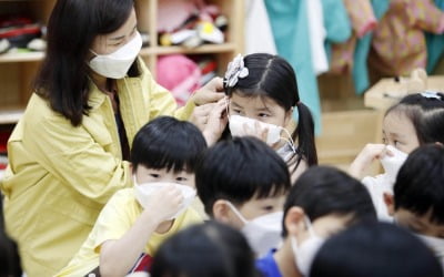 광주 확진자 폭증에 어린이집 1073곳 전체 셧다운 '초강수'