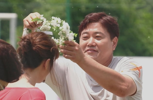 양준혁, '뭉쳐야 찬다'에서 결혼 발표…여자친구 공개까지/사진=JTBC '뭉쳐야 찬다' 