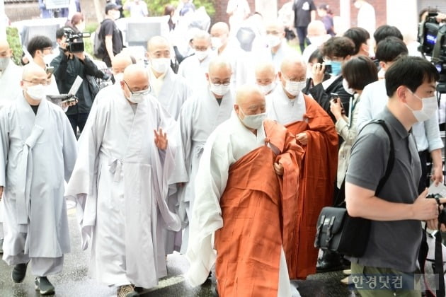 조계종 총무원장 원행 스님, '故 박원순 시장 빈소 방문'