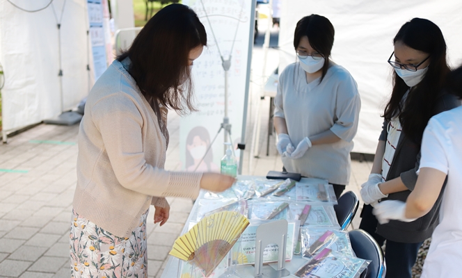 국민대 박물관, 단오 맞이 부채 배부 행사 열어