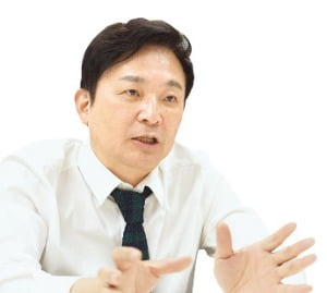 [단독] 원희룡 제주지사 "부동산 실패, 문재인 정권 무덤 될 것"