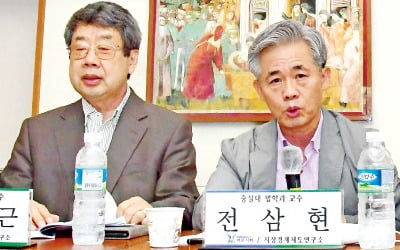 "투기란 '허상'과 싸운 문재인 정부…조세저항 부를 것"