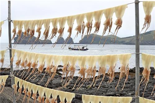 [제주, 화산섬의 속살] ②켜켜이 쌓인 역사와 전설, 수월봉