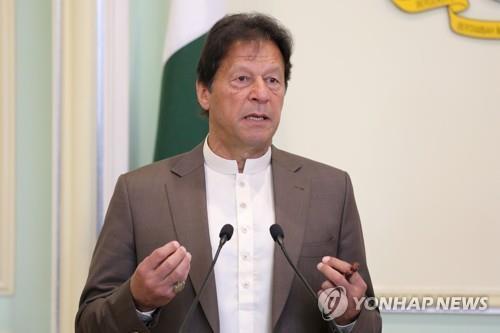 파키스탄 총리, "카라치 증권거래소 테러 배후는 인도" 주장