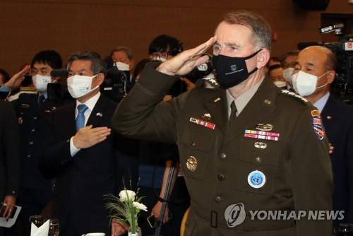 한미연합사령관 "전구급 연합훈련 준비태세에 필수…전작권진척"(종합)