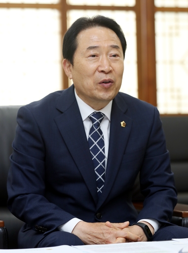 [인터뷰] 신은호 인천시의회 의장 "시민과 소통하는 의회 구현"