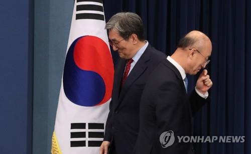 靑 "다주택자 참모, 노영민 권고대로 당연히 집 팔아야"