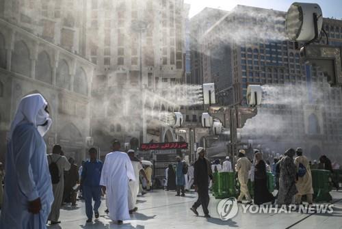 '낮기온 45도' 사우디 "여름철 고온에도 코로나19 해결 안돼"