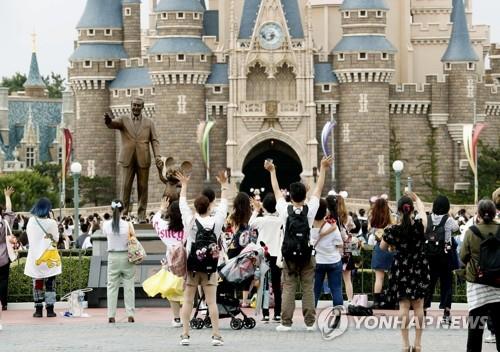 일본, 코로나 긴급사태 재선포 할까…일단은 '신중 모드'