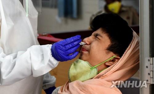 인도 누적 확진자 세계 3번째로 많아져…70만명 육박