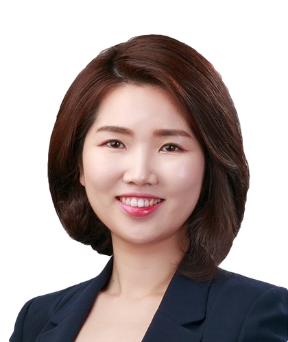 포천시의회 민주당 손세화 의장 선출…최연소 여성 의장