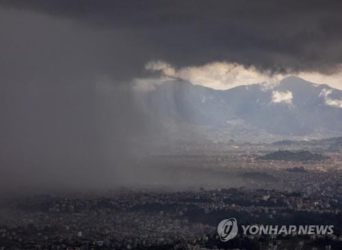 네팔 장마로 잇단 산사태…최소 16명 사망·45명 이상 실종