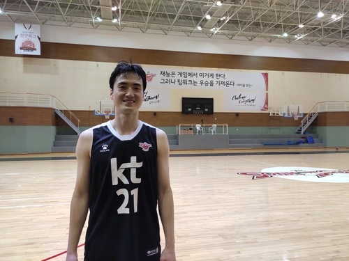 프로농구 최고령 오용준 "젊은 팀 kt에서 부족한 부분 채울래요"