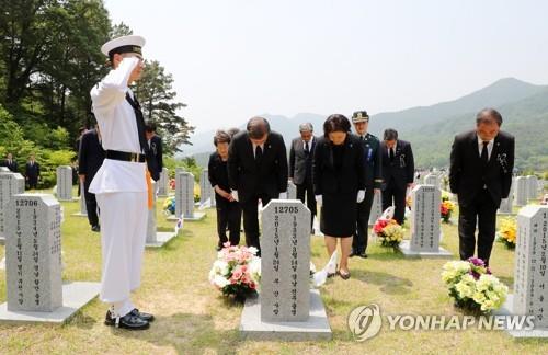 [팩트체크] 백선엽 대전현충원 안장 '홀대논란' 근거있나?