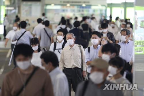 "일본 국민 48%, 코로나 재확산 막기 위해 긴급사태 선포해야"