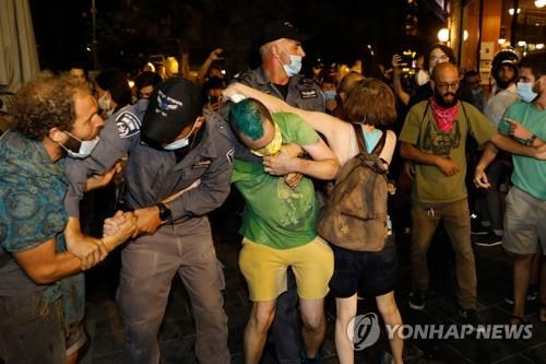 이스라엘 경찰, 네타냐후 총리 퇴진 촉구 시위대 50명 체포