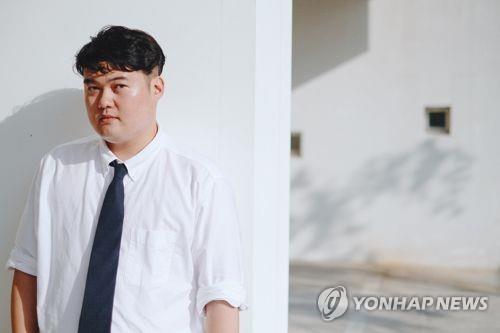 '사적대화 인용논란' 김봉곤 "차용 동의 얻었다고 판단"