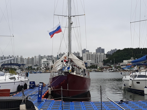 한국인 덕분에…러시아 요트, 포항 앞바다서 표류 중 구조