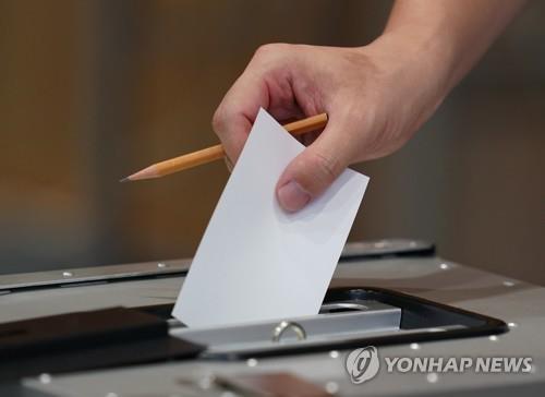 [톡톡일본] 서명보다 도장 고집하는 일본의 '손글씨' 투표